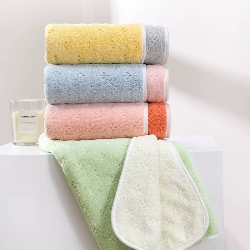 ผ้าขนหนู สีทูโทน ผ้าเช็ดหน้า ซับน้ำได้ดี พร้อมส่ง มี2ขนาดให้เลือก