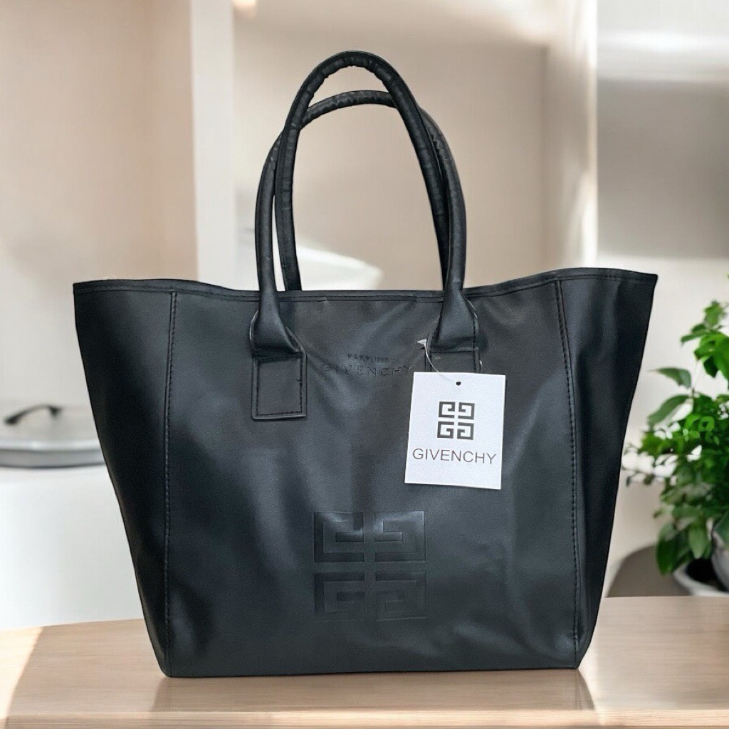 พร้อมส่ง กระเป๋าสะพาย GV สีดำ