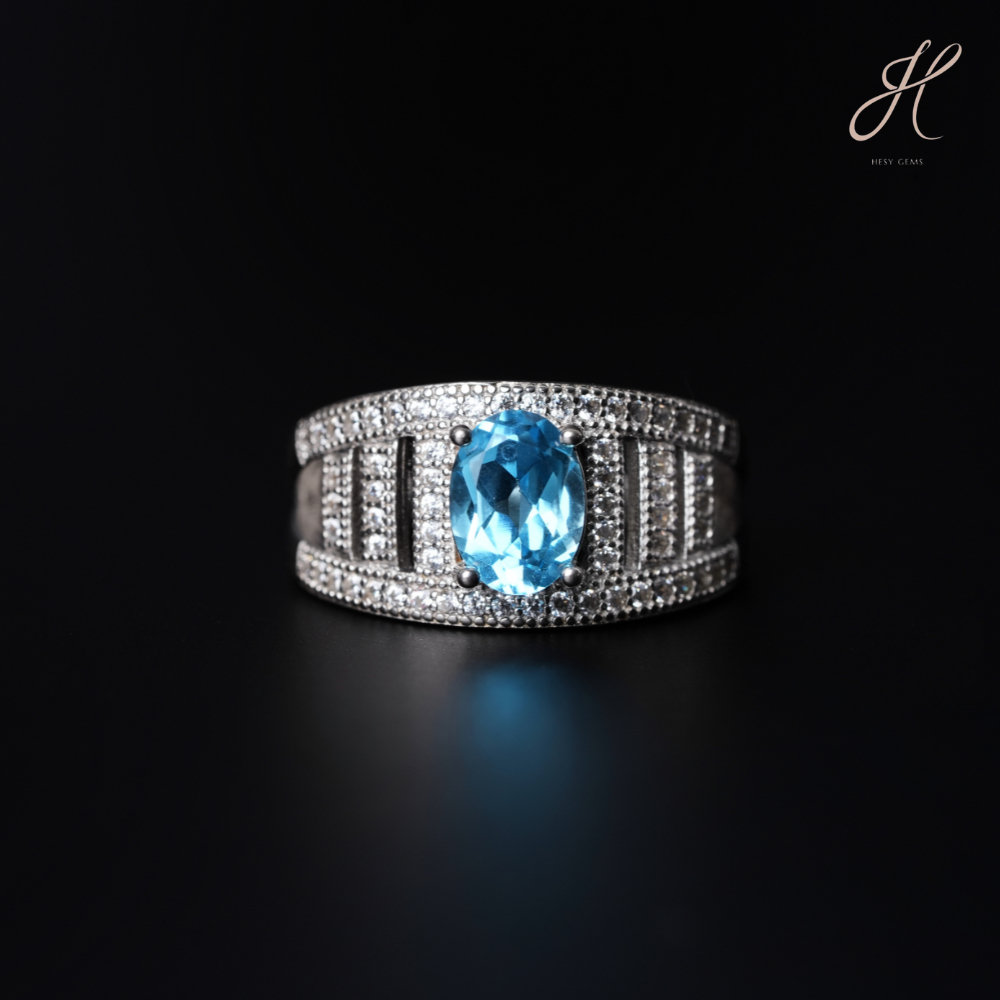 แหวน Swiss Blue Topaz-Swiss Blue Topaz Ring with White Zircon Accents