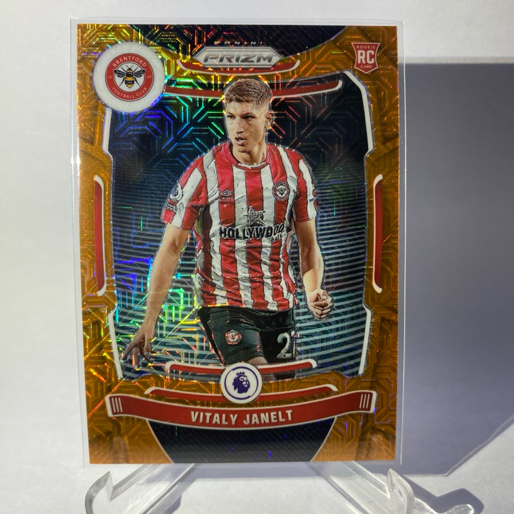 การ์ดนักฟุตบอลสำหรับสะสม VITALY JANELT, RC, (PRIZM), BRENTFORD, PANINI PRIZM 2021
