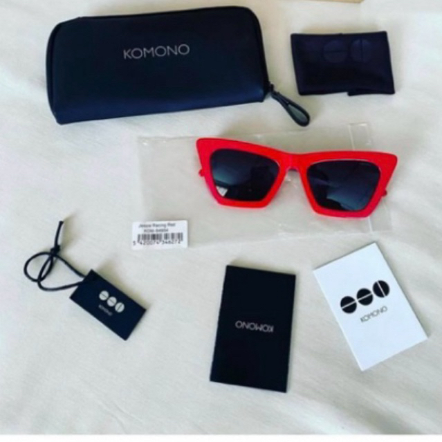 komono sunglasses ทรง cat eye สีแดง