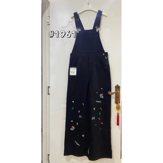 1961# [S-XL] ชุดเอี๊ยมผ้ายีนส์ขายาวสีดำปักลายน่ารักๆ ปรับสายได้ มีกระเป๋าหน้า-หลัง