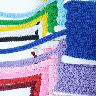 ดิ้นตะขาบ 12 มิล(11-12มิล) พับ 15หลา  ดิ้นแถบสี ดิ้นตกแต่ง