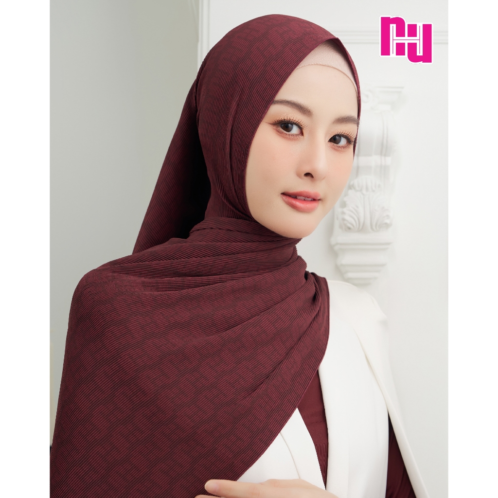 NUH MONOGRAM PLEATED Hijab Scarf for Women Muslim - ผ้าพันอัดพลีทแบบยาว