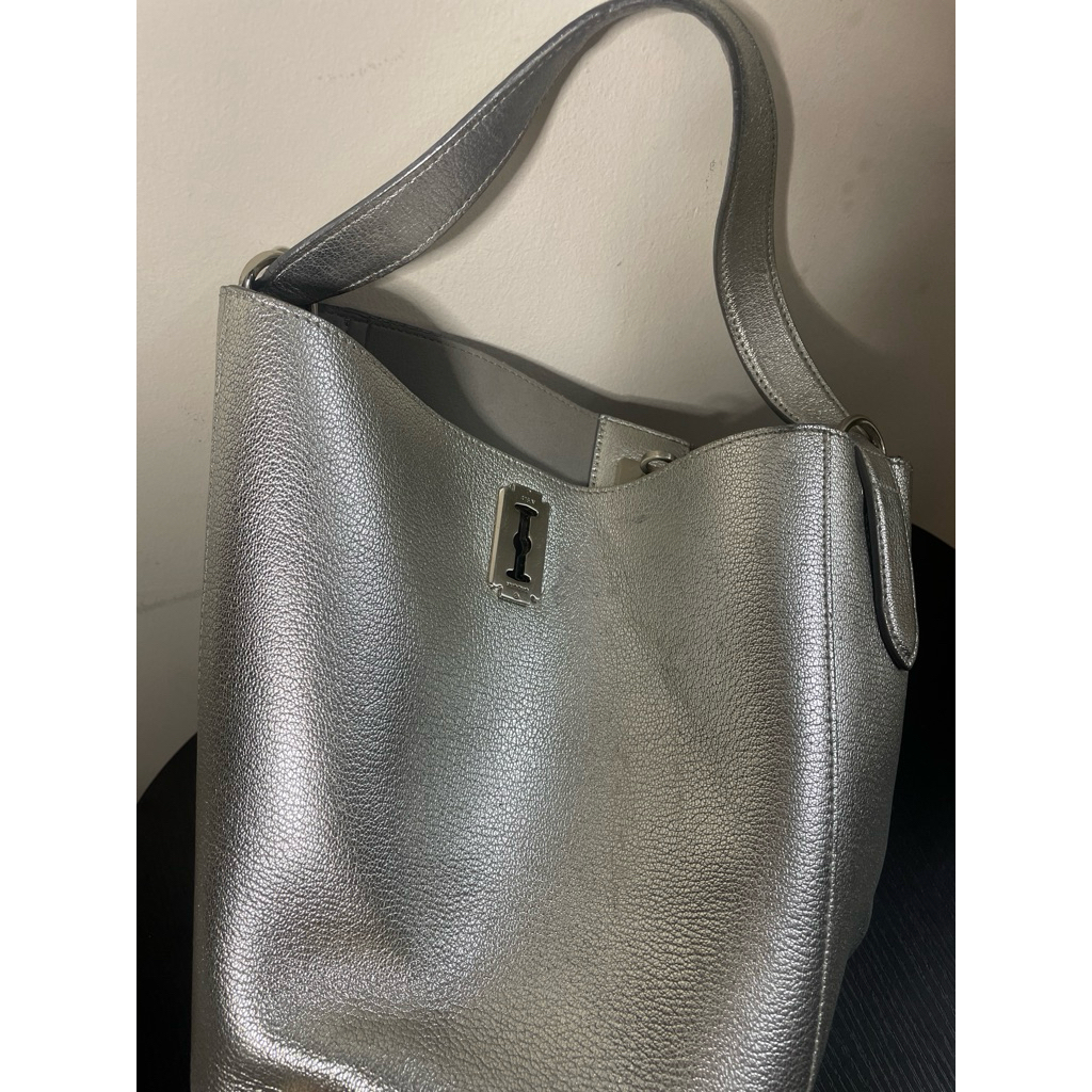 กระเป๋า Vunque มือสอง