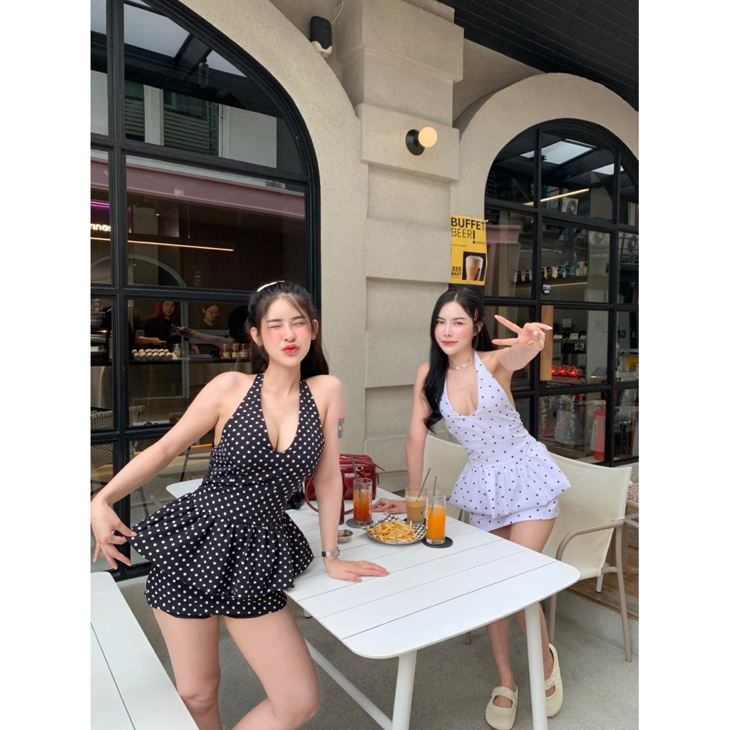 Polkadot Twogirls  เซ็ทคล้องคอสุดชิค+กระโปรงทรงเอสุดปังผ้าไหมอิตาลีพรีเมี่ยม ใส่แล้วน่ารักมากๆค่า ต้