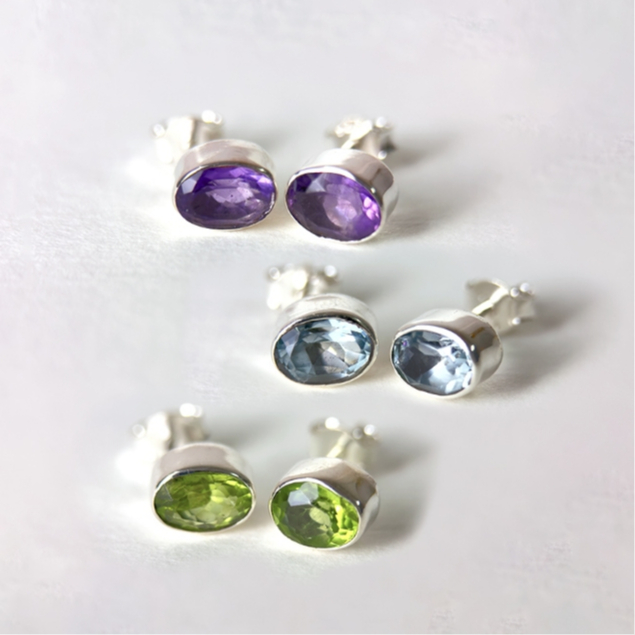 [Open on Museum] ต่างหูเงินแท้ พลอยแท้ แบบแป้น Oval Gem Studs