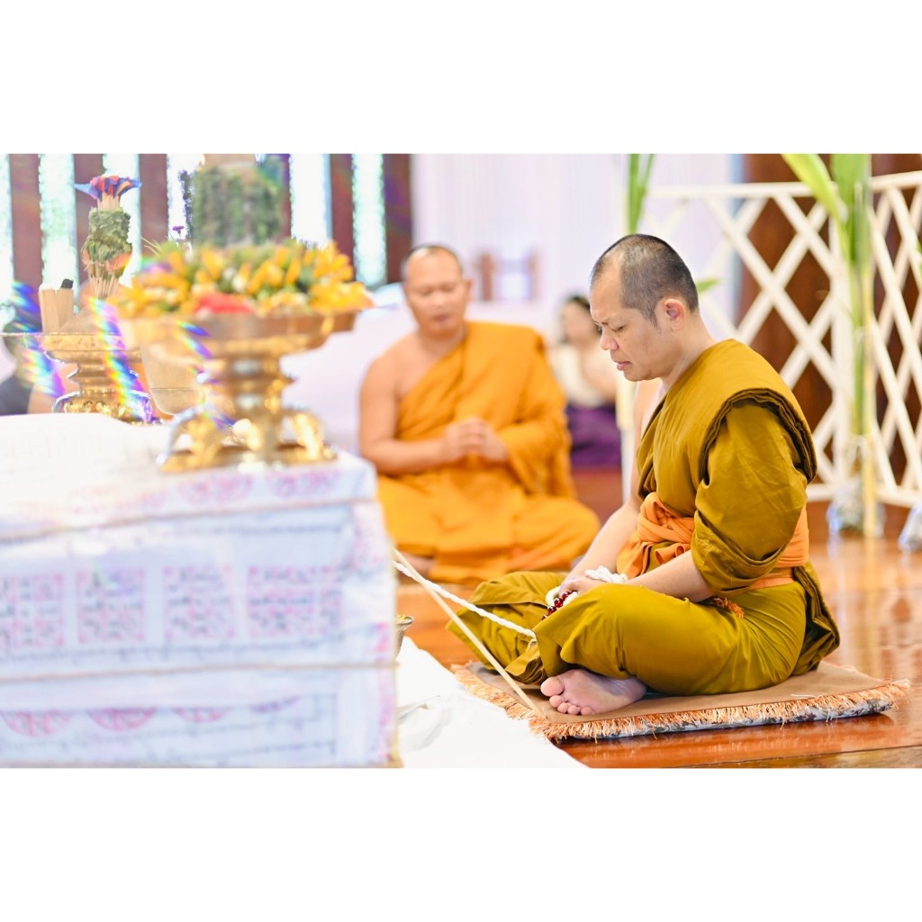 เหรียญสามดอกบัวบาน หลวงปู่ศิลา พระอาจารย์ต้อม หลวงพ่อสุริยันต์ (ซีนเดิม) รับประกันพระแท้100% ราคา ถูกที่สุด ดีลบีเคเค แกลเลอรีภาพที่ 7