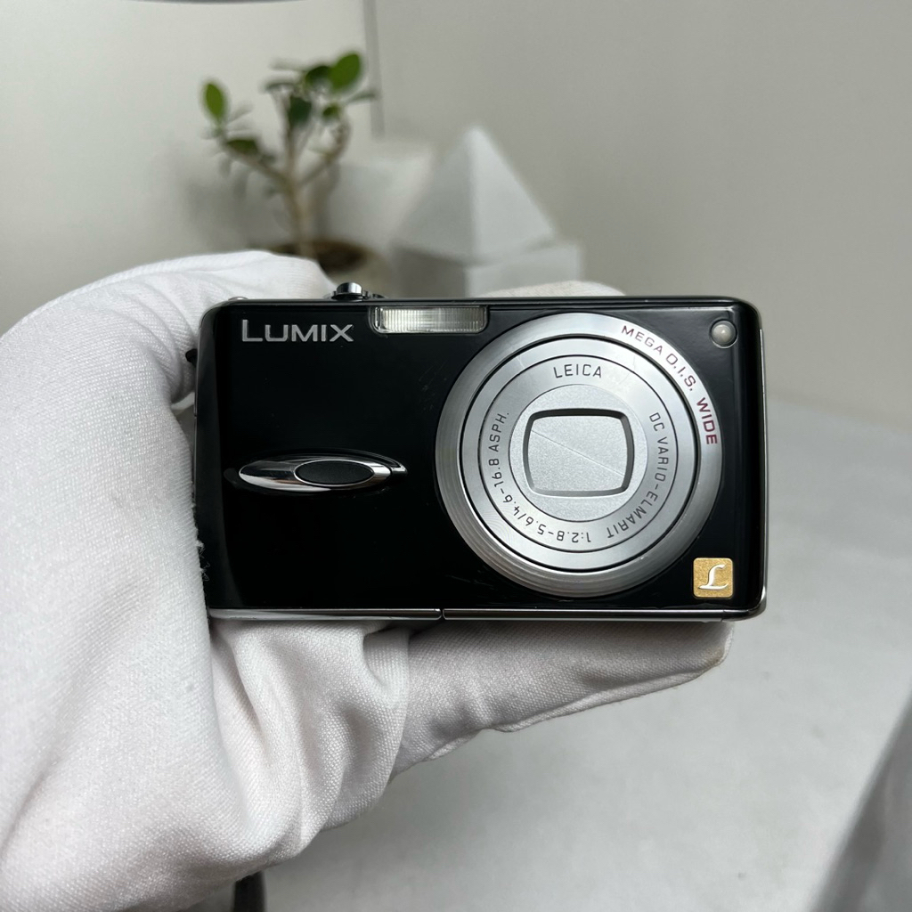 LUMIX FX01 (รุ่นหายากมากๆ)รุ่นคุณเก้าสุภัสรา