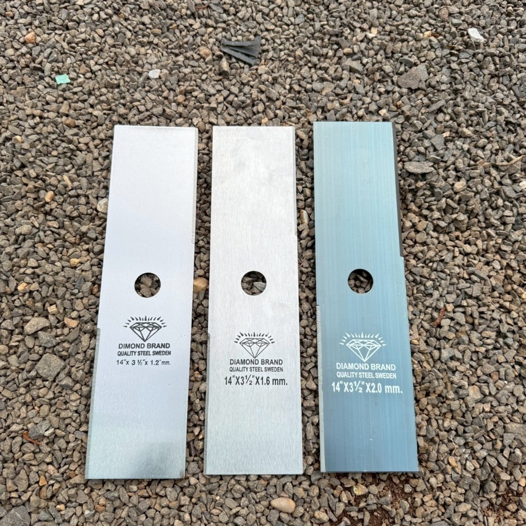 ใบมีดตัดหญ้า รุ่นพิเศษหนา 2มิล สี่เหลี่ยม  ขนาด 12,14 ,16,18 นิ้ว