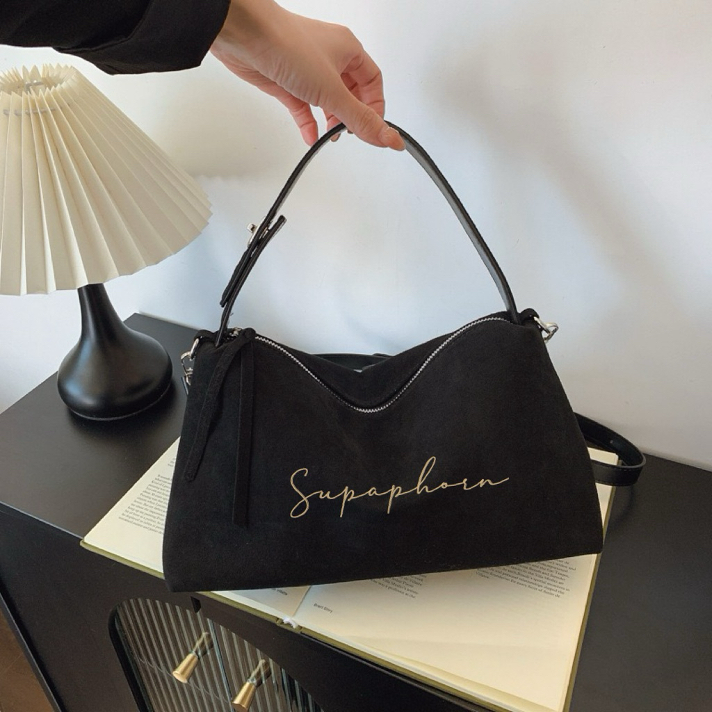 #กระเป๋าปักชื่อ รุ่น Middle Suede