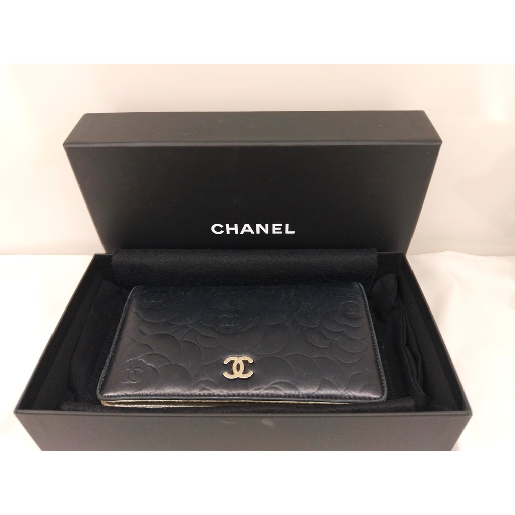กระเป๋าตังค์ กระเป๋าสตางค์ Chanel Long Wallet CC CoCo   Camellia Lambskin Floral Flower ของแท้ มือสอ