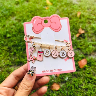 💜Bangtao เข็มกลัดแฟชั่น ขนาด 7 ซม. เครื่องประดับ ตกแต่งเสื้อผ้า กระเป๋า พร้อมส่ง