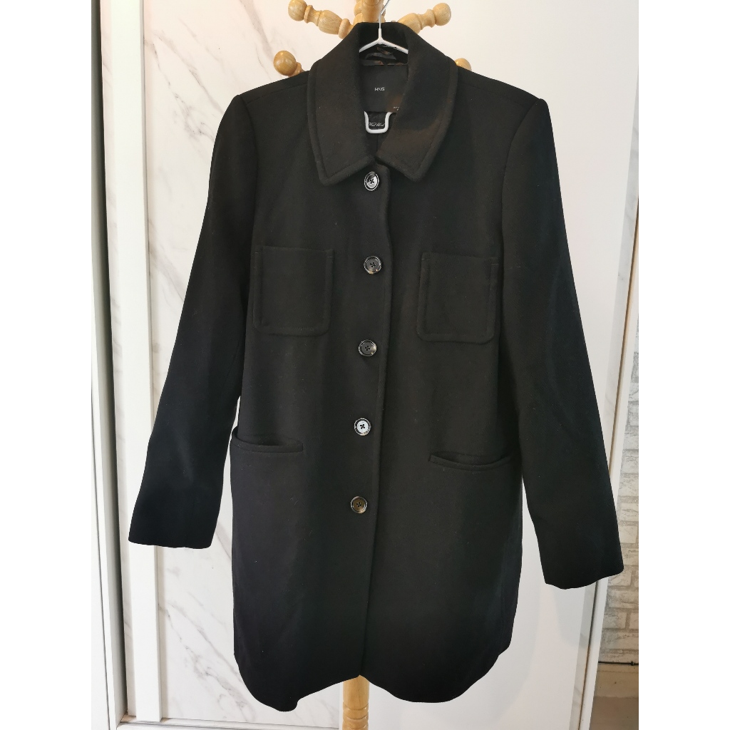 【มือสอง】ส่งฟรี เสื้อโค้ทสีดำ MNG