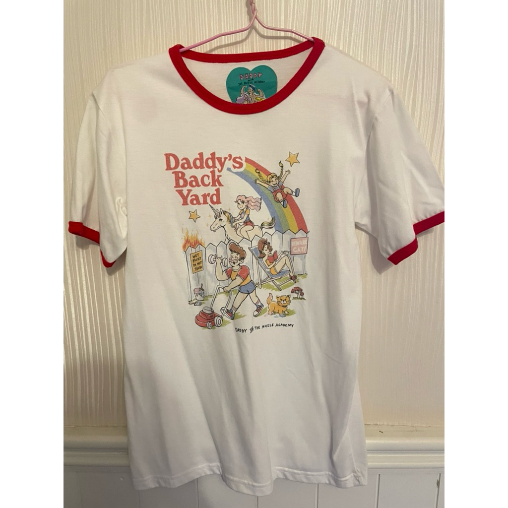 เสื้อ Daddy and the muscle academy (Daddy’s backyard)
