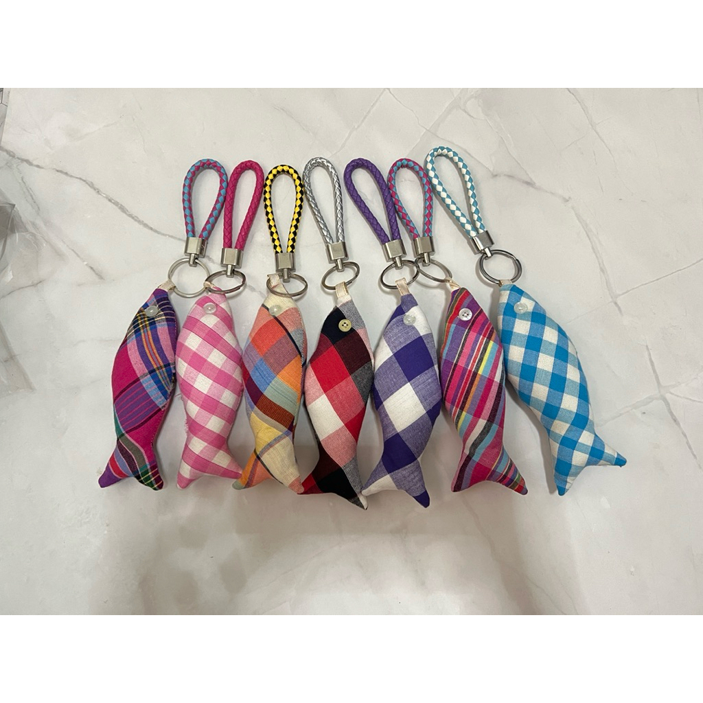 พวงกุญแจปลา ผ้าขาวม้า งานสนับสนุนคนพิการ