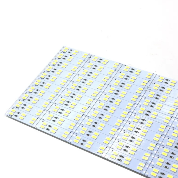 ปริ้น5730 72ดวง 12VDC แถบไฟอลูมีเนียม ไฟเส้นLED  ราคาต่อ 1 เส้น(รบกวนกวนสั่งมากกว่า 5เส้น เพื่อความปลอดภัยของสินค้า )