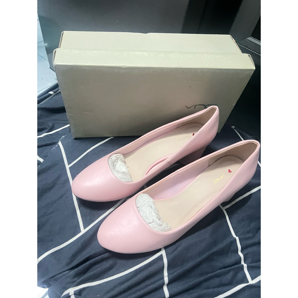 รองเท้า🩷VNC🩷ของใหม่🩷