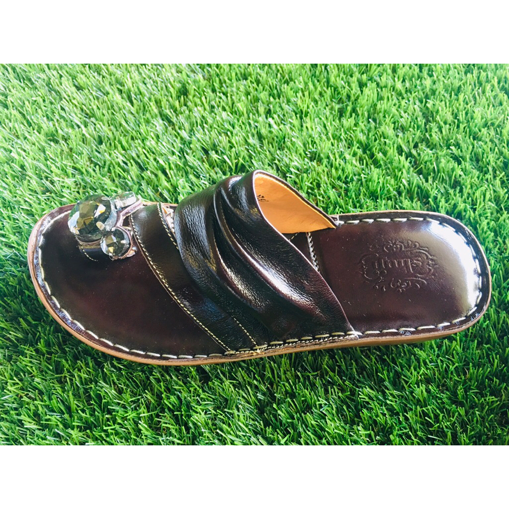 รองเท้าแตะสวม หนังแท้ Shuji