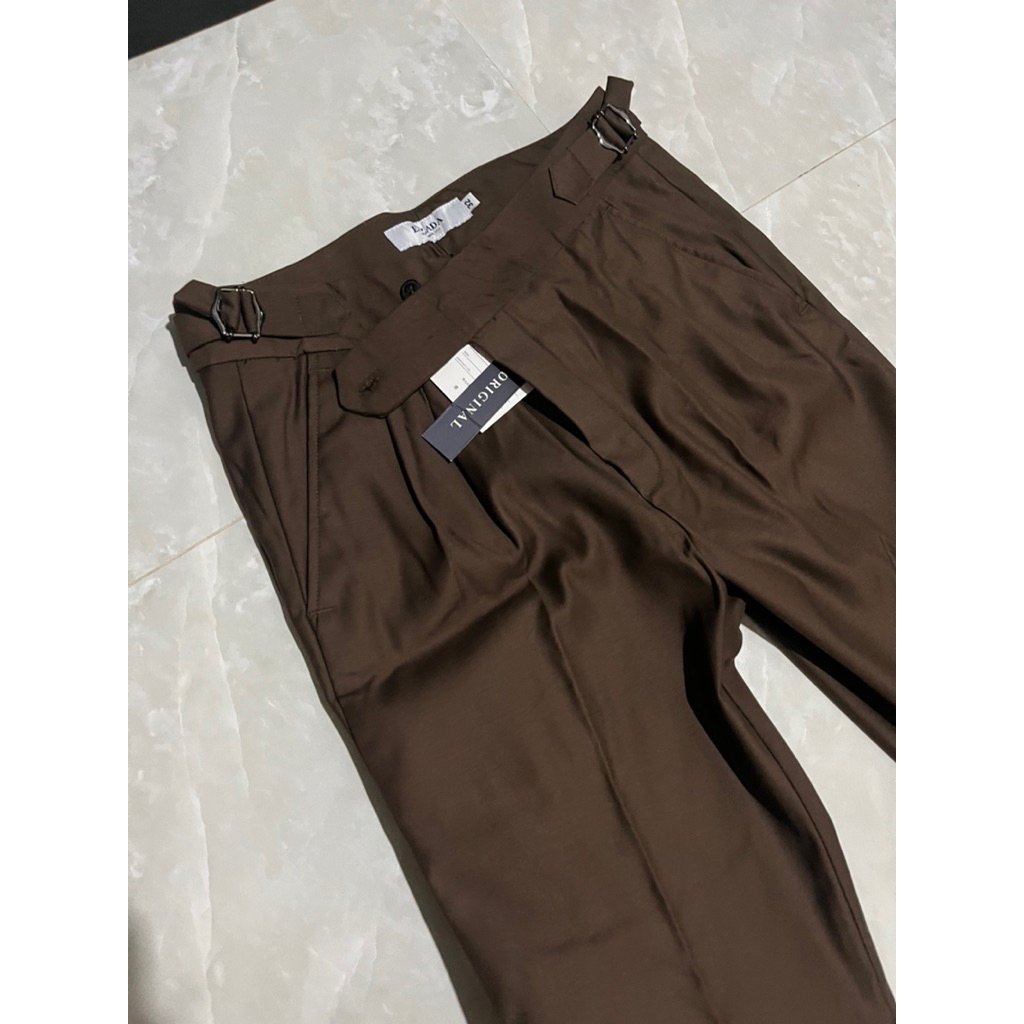 กางเกงทรงเทเลอร์ แบรน Eszada (ซื้อมาผิด size) ส่งต่อ 290 ฿ รวมส่ง