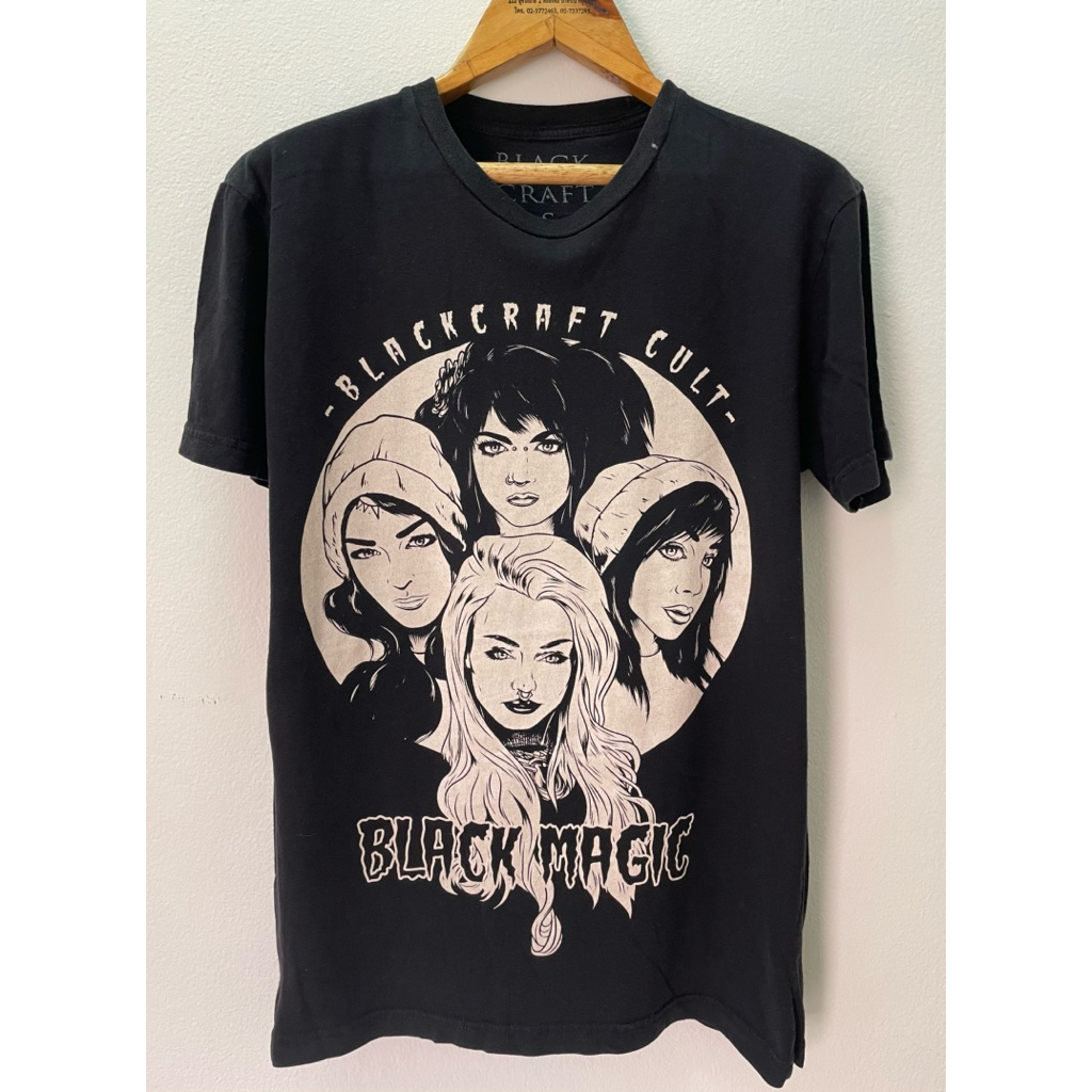 เสื้อยืดมือ 2 Black Craft Cult