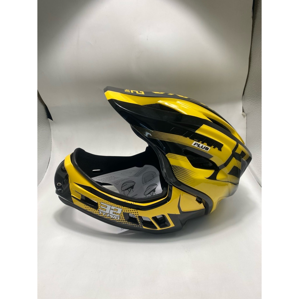 หมวกกันน็อคเด็กเต็มใบ CIGNA รุ่น TT-32 ถอดคางออกได้