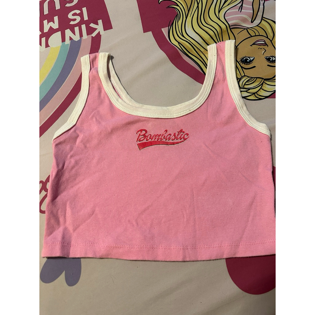 VIP 2 เสื้อกล้าม บาร์บี้  งานป้าย  เหมือนใหม่ อก28-38 ยาว15