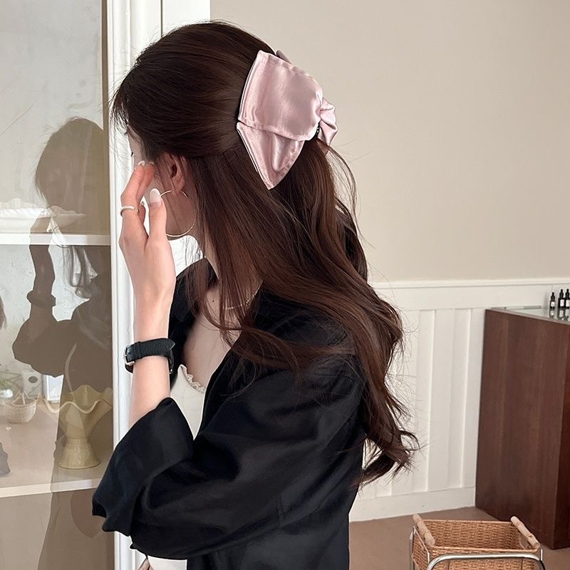 คลิปผ้าเปลือกเรียบง่ายสำหรับผู้หญิง กิ๊บติดผมด้านหลังศีรษะระดับไฮเอนด์ เครื่องประดับผมคลิปรูปฉลามที่หรูหรา - รูปที่ 5