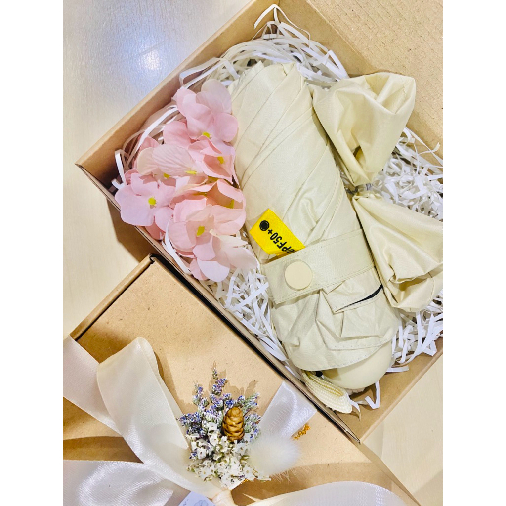 ชุดร่มพับพกพา ⛱️ กัน UV 🎁🙏ของรับไหว้ ที่ระลึกงานเกษียณอายุ ของขวัญปีใหม่  ฟรีป้ายชื่อ พร้อมตกแต่งฟรี 💕