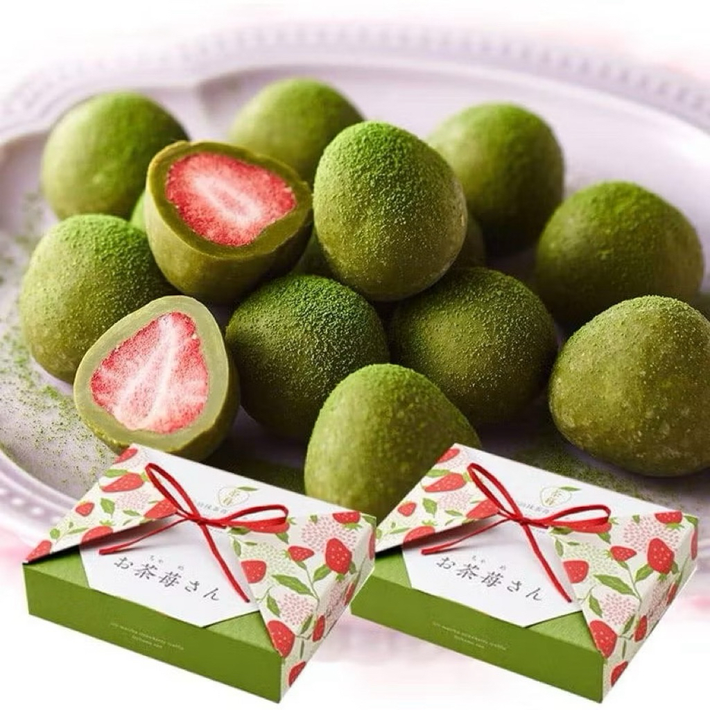 Matcha Strawberry Chocolate สตรอเบอร์รี่เคลือบช็อกโกแลตชาเขียวทรัฟเฟิลจากญี่ปุ่น