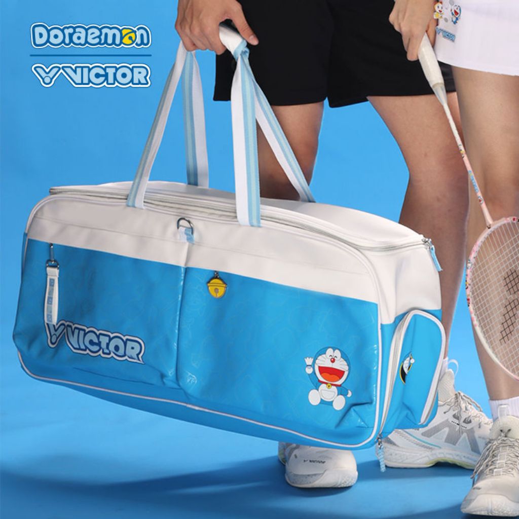 มาแล้ว กระเป๋าแบดโดราเอมอน รุ่นไหม่ล่าสุดกระเป๋าใส่ไม้แบดโดราเอมอน รุ่นท็อปสุดใส่ของได้6ช่องDoraemon X Victorกระเป๋ากีฬา
