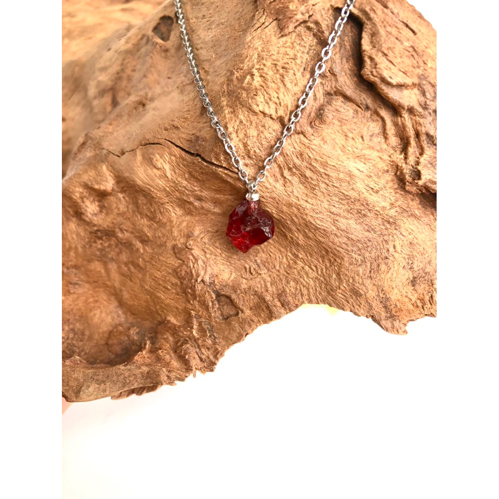 beautiful natural stone garnet handmade necklace🤎🤍