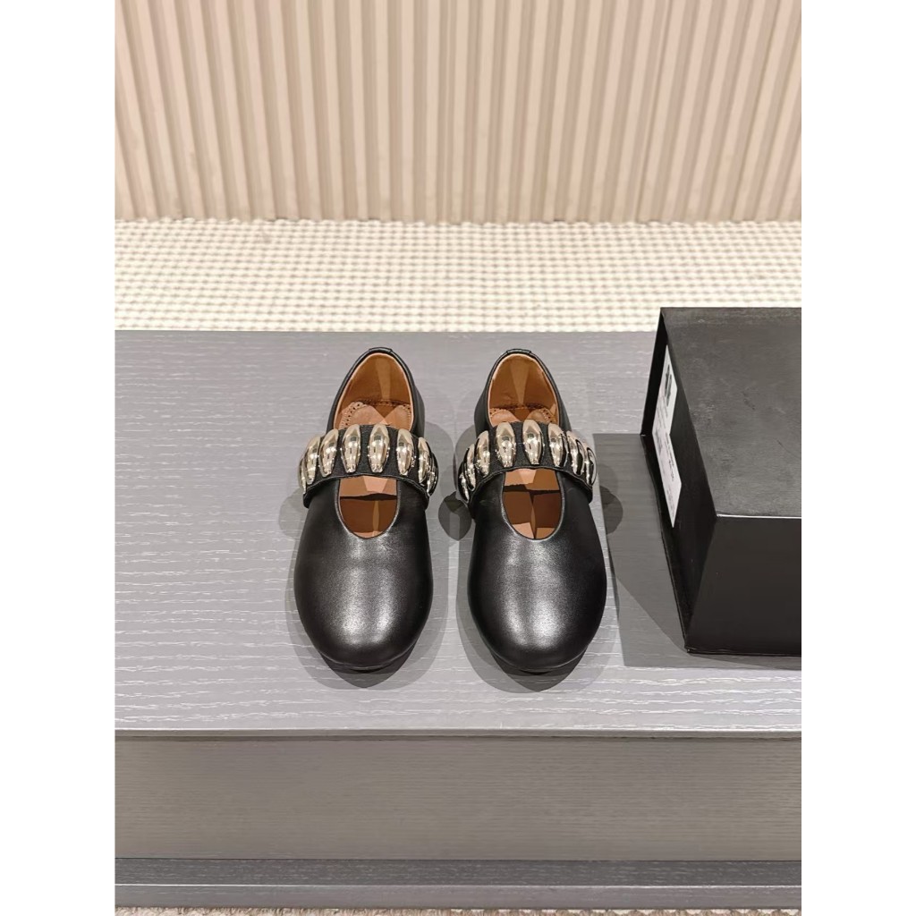 ALAIA รองเท้าบัลเล่ต์ส้นแบนรองเท้า Mary Jane ผู้หญิงสีดำ