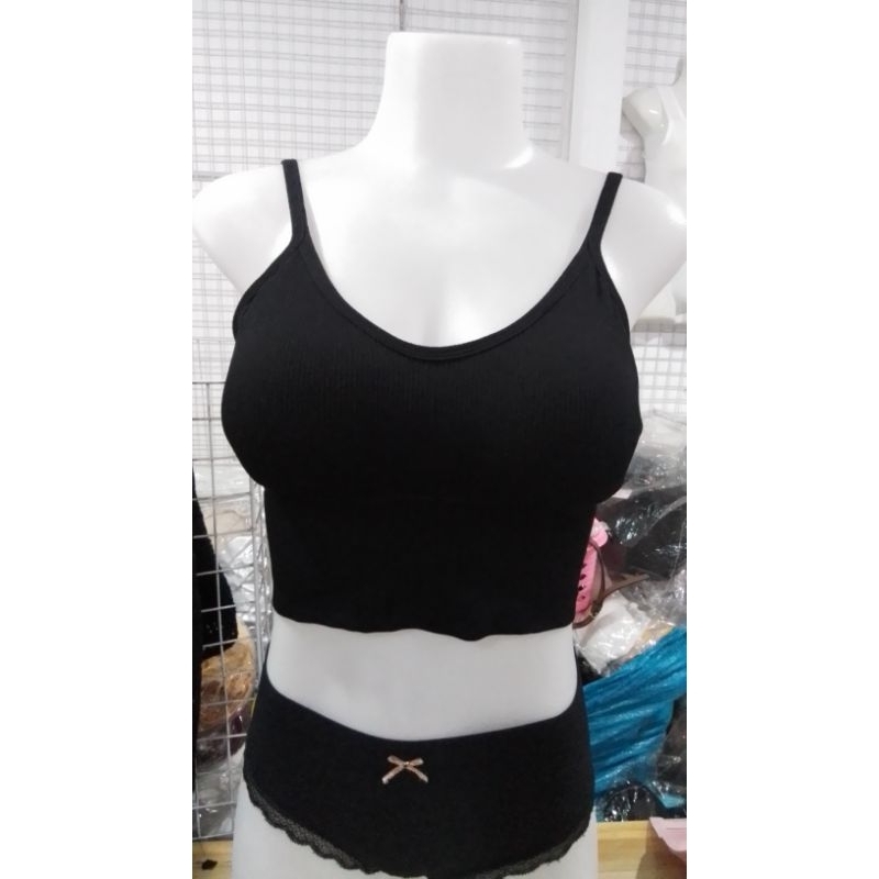 สปอร์ตบราสีดำอก32-36ใส่กระชับอกหลังเว้าโชว์แผ่นหลังแบบสวมสายปรับสั้นยาวได้
