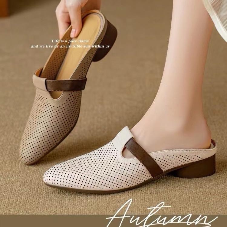 Shoes i amm **สินค้าพร้อมส่งจากนครนายก** D09 รองเทัาเปิดส้น หัวแหลม แต่งทูโทน