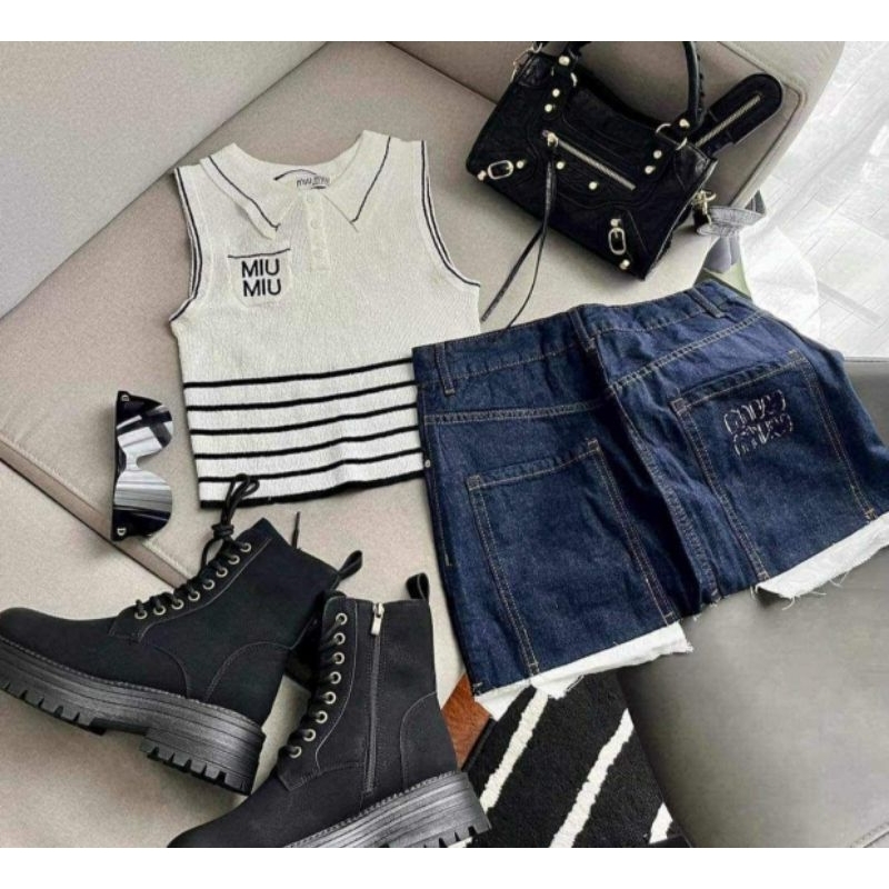 กระโปรงยีนส์สีเข้ม miw miw มือ1 เอว27-28 สะโพก37-38