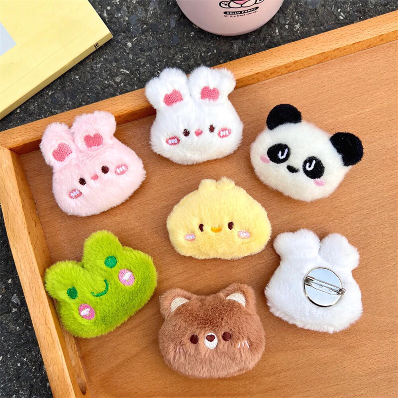 พร้อมส่ง💫เข็มกลัดตุ๊กตาน่ารัก🐹 ขนฟู นุ่มมือ