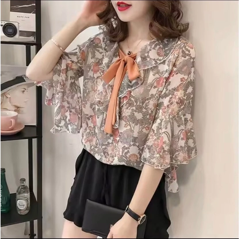 เสื้อผู้หญิง เสื้อลายดอก เสื้อมีปกผูกโบร์ ผ้าซีฟองใส่สวยสบาย