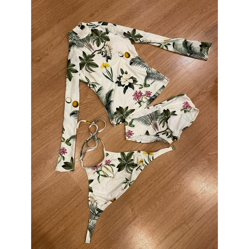 ชุดว่ายน้ำ CC - OO เซต 3 ชิ้น