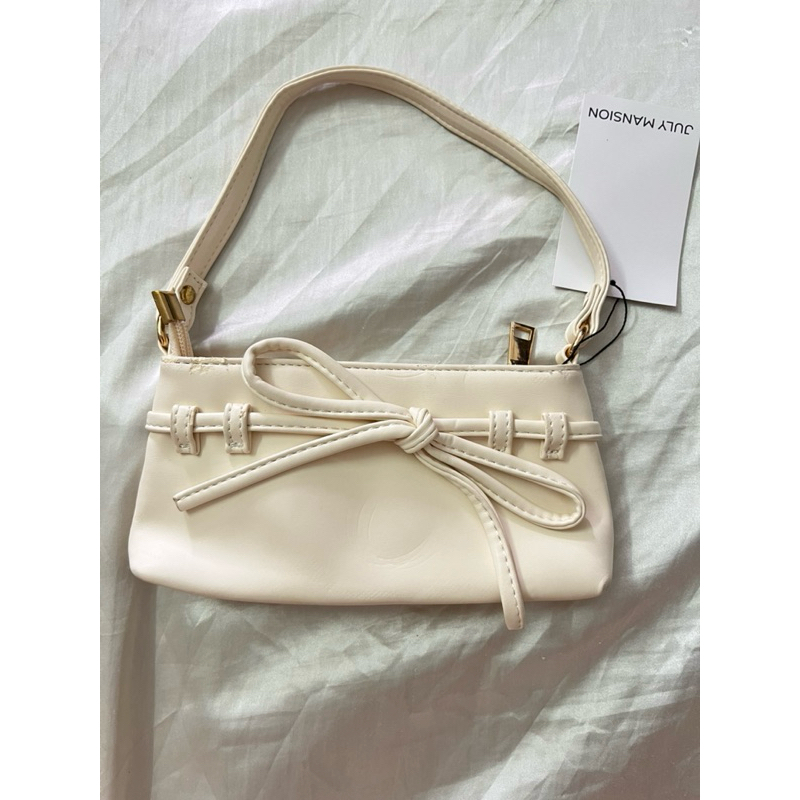 july mansion ตำหนิ เยอะมาก จากการเก็บ