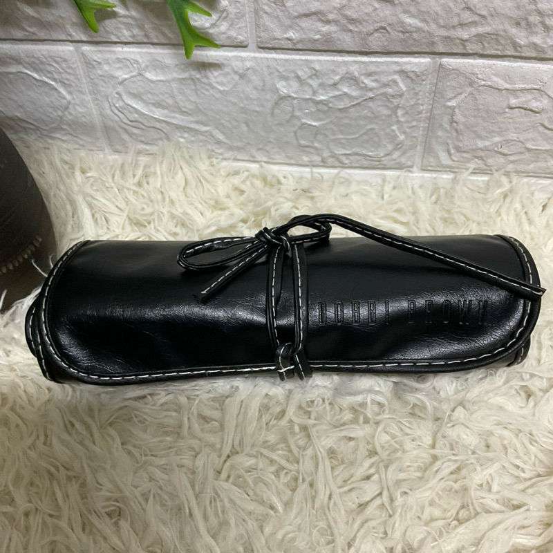 กระเป๋าเครื่องสำอาง ใส่แปรงแต่งหน้า สำหรับช่างมือ อาชีพ Brand Bobbi Brown หรูๆ กว้าง 19 สูง 9 นิ้ว ร