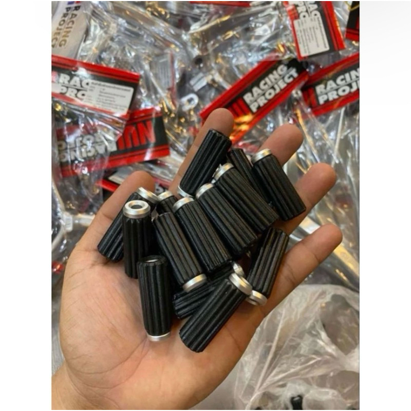 จุกยางคันเกียร์พร้อมน็อตเลสM6 อันละ85ค้าบ ❤️