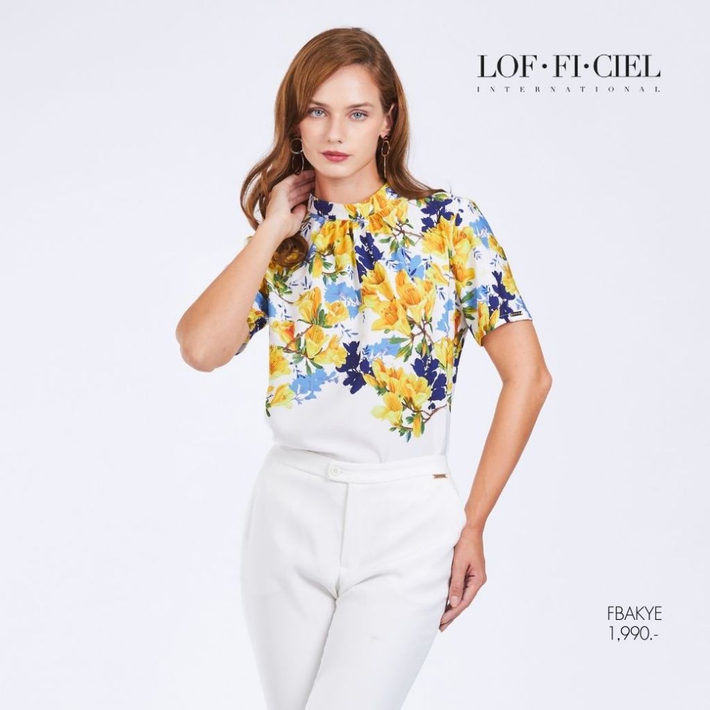 LOF-FI-CIEL เสื้อผู้หญิง Daylily คอตั้ง แขนสั้น สีเหลือง พื้นขาว FBAKYE