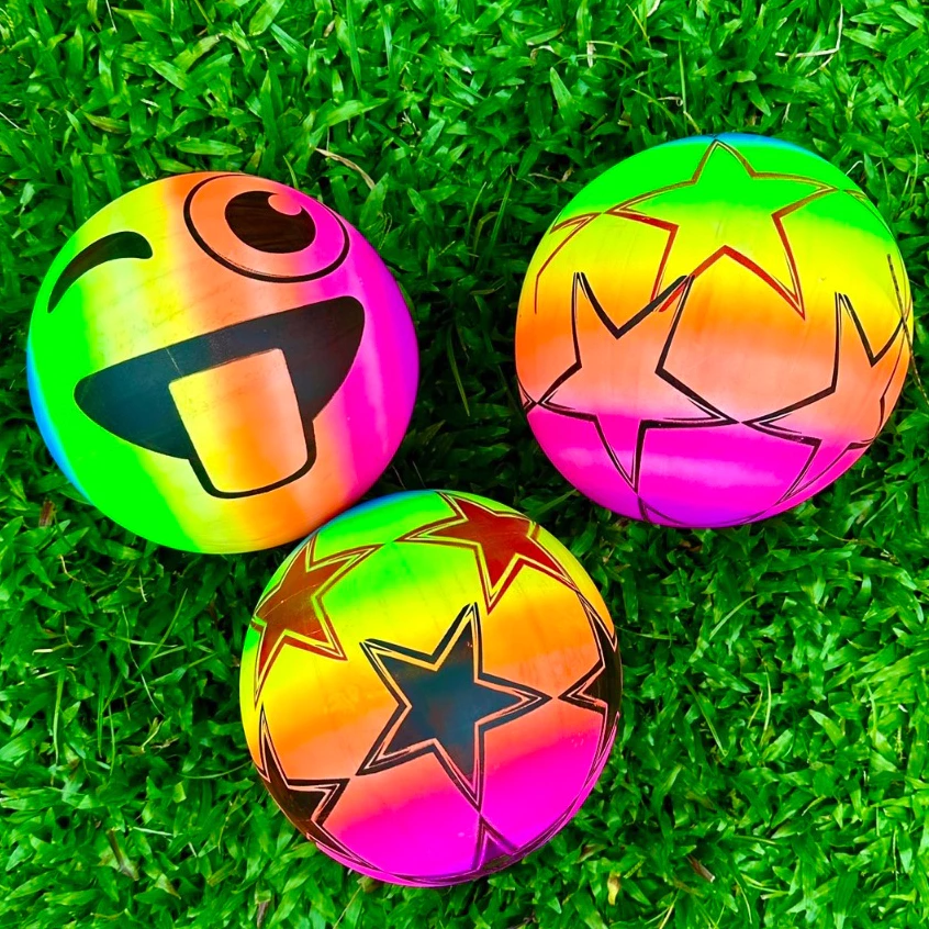 ลูกบอลสีสายรุ้ง คละลาย ขนาด 8-9 นิ้ว (ไม่สูบลมส่ง ไม่มีเข็มแถม) มีตาข่าย Ball ลูกบอลชายหาด ฟุตบอลเด็ก ลูกบอล บอลยาง