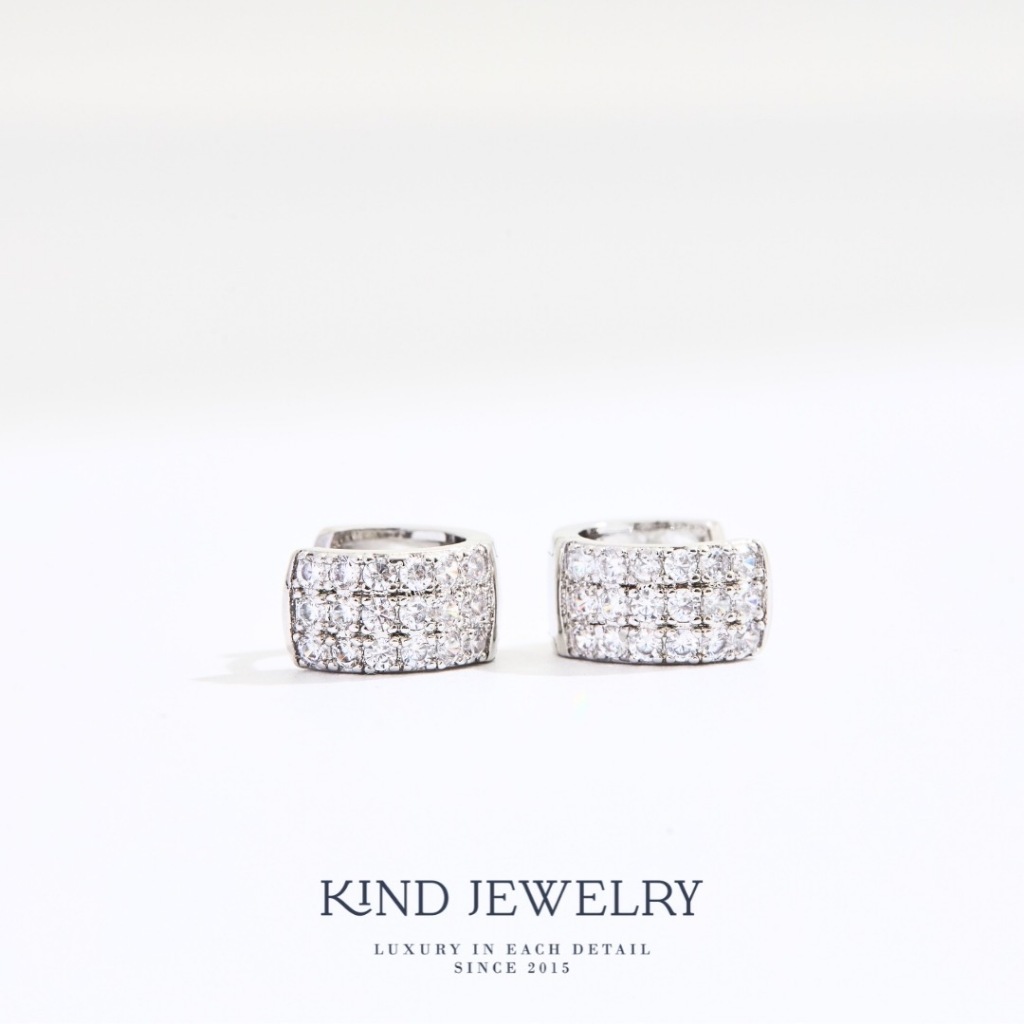 Kind Jewelry ต่างหูห่วง pave hoop