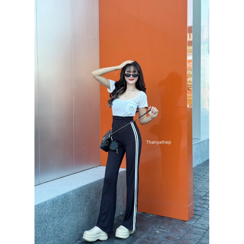 Thanyathep เซท2ชิ้นเสื้อคอยูตัวปัง กระเป๋าปักtyt ทรงเข้ารูป มาพร้อมกางเกงขายาว ใส่ได้ตลอด ไม่เคยเอาท