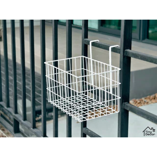 [Tiny Decor] ตะกร้าแขวนใส่ของรับพัสดุหน้าบ้าน ไซส์ M ไม่ต้องเจาะ รับน้ำหนักได้เยอะ กันสนิม ตะกร้าลวดเหล็ก แขวนรั้ว ประตู