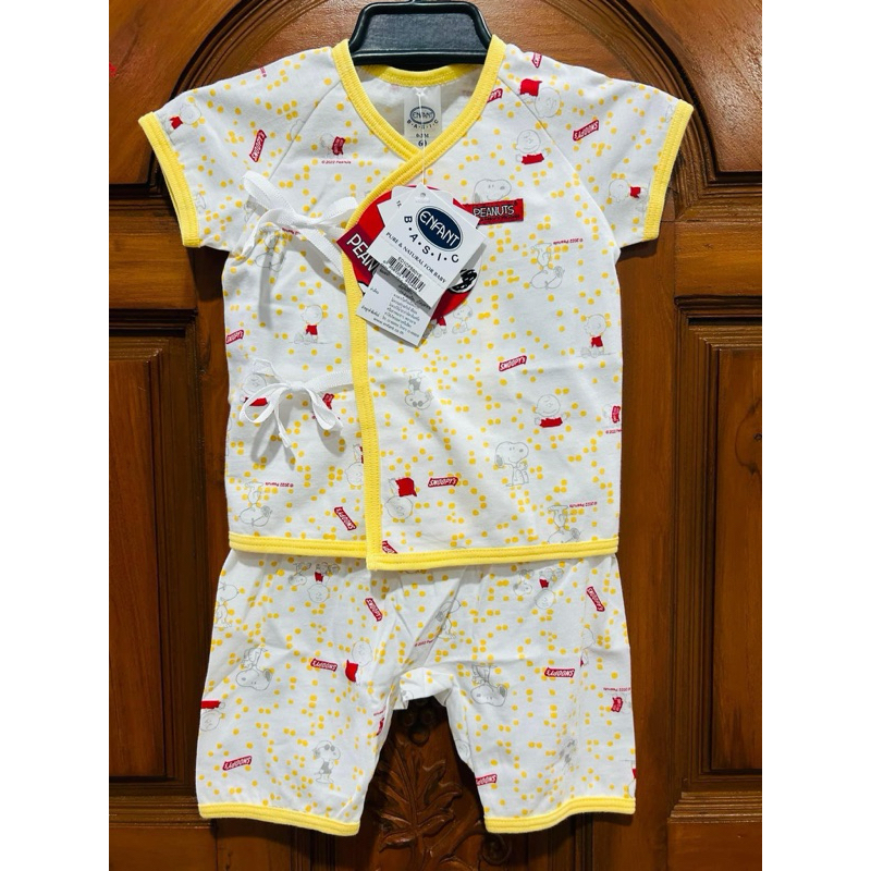 ชุดนอน แขนสั้น ขาสามส่วน ผูกหน้า  Enfant New Collection  ลาย Snoopy Size แรกเกิด-3เดือน, 3เดือน-6เดือน