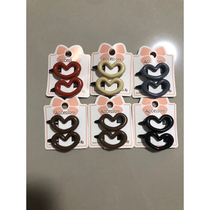 กิ๊บ กิ๊บช็อป มือ1 5฿ สนใจสั่งได้เลยนะคะ สุ่มค่ะย้ำว่าสุ่ม✅✅