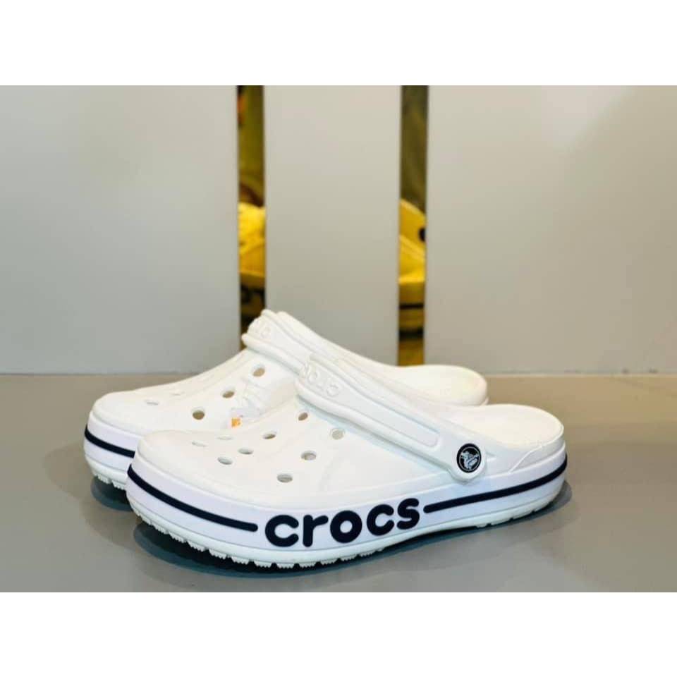 Crocs LiteRide Clog รองเท้าคร็อคส์รุ่นฮิตได้ทั้งชายหญิงรองเท้าแตะ Crocs ผลิตจากยางอย่างดีนิ่มเบาไม่ลื่นใส่สะอาดเท้า